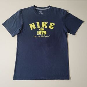 Nike Men's Navy Graphic Crewneck Short Sleeve Tee